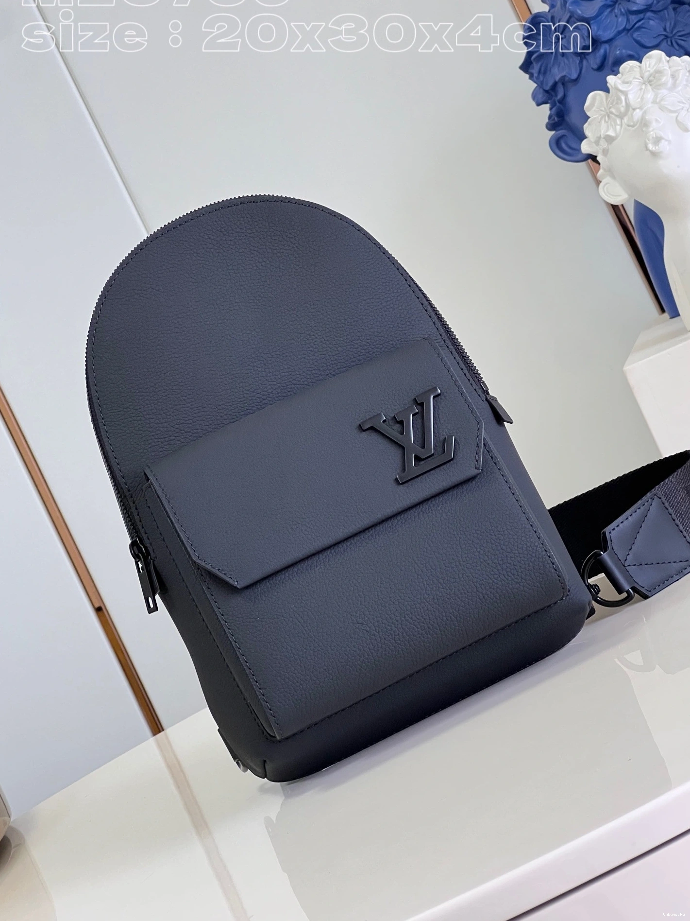 VUITTON LOUIS Pilot Slingbag 0514